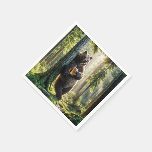 Serviette En Papier Ours tenant une bière en forêt (Coin)
