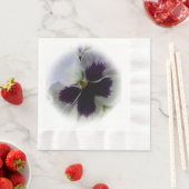 Serviette En Papier Pansement pourpre et blanc (En situation)