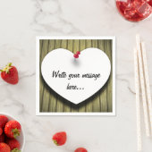 Serviette En Papier Papier Coeur manuscrit Script rustique (En situation)