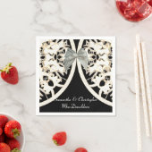 Serviette En Papier Papier dentelle noir et blanc coupé mariage damass (En situation)