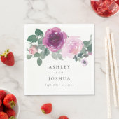 Serviette En Papier Papier Mariage à fleurs rose magenta (En situation)