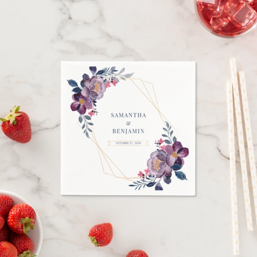 Serviette En Papier Papier Mariage végétal géométrique à fleurs violet (En situation)