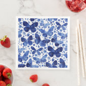 Serviette En Papier Papillon Aquarelle Bleu et Motif blanc (En situation)