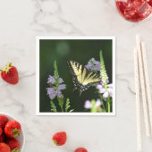 Serviette En Papier Papillon Dans Le Jardin (En situation)