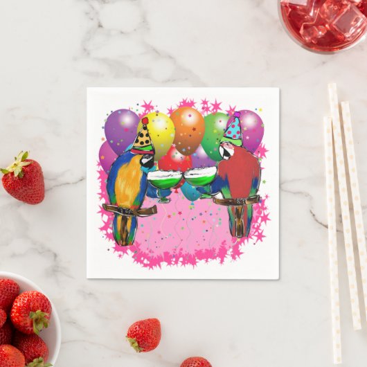 SERVIETTE EN PAPIER PARROTS D'ANNIVERSAIRE (En situation)