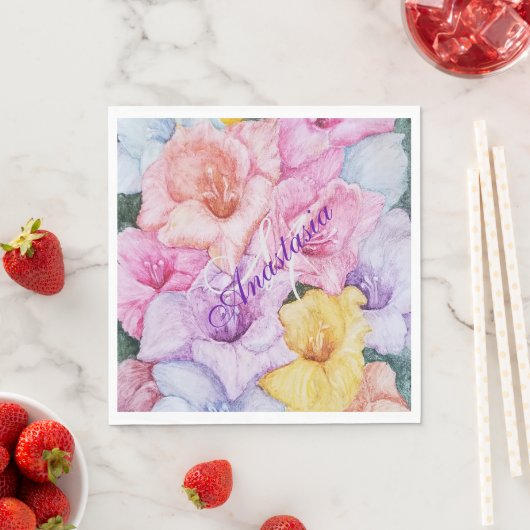 SERVIETTE EN PAPIER PARTI MONOGRAMME GLADIOLA FLEURS (En situation)