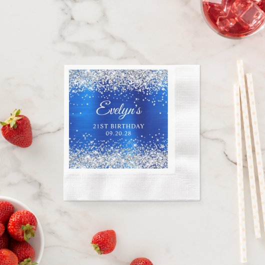 Serviette En Papier Parties scintillant d'argent Royal Blue Foil 21e a (En situation)
