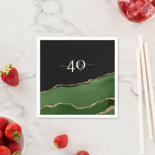 Serviette En Papier Parties scintillant d'or et Monogramme d'âge vert (En situation)