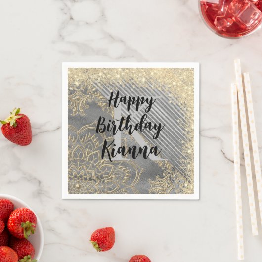 Serviette En Papier Parties scintillant en argent or Mandala Monogram (En situation)