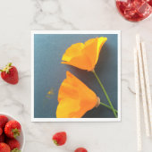 Serviette En Papier Pavot de Californie sur bleu (En situation)