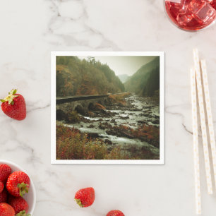 Serviette En Papier Paysage forestier et fluvial d'automne