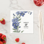 Serviette En Papier Périwinkle bleu Moderne Floral Mariage (En situation)