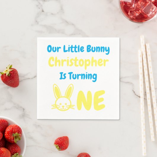Serviette En Papier Petit Lapin Garçon 1er Anniversaire (En situation)