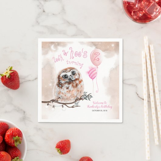 Serviette En Papier Petite chouette rose Aquarelles blanches Anniversa (En situation)