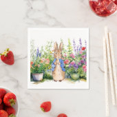 Serviette En Papier Pierre le lapin dans son jardin (En situation)
