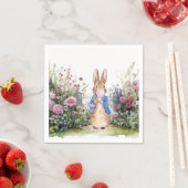 Serviette En Papier Pierre le lapin gomme rose dans son jardin (En situation)