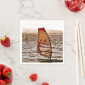 SERVIETTE EN PAPIER PLANCHE À VOILE (En situation)