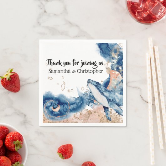 Serviette En Papier Plongée de baleine poissons créatures marines bleu (En situation)