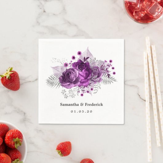 Serviette En Papier Plum et Mariage d'aquarelle d'argent (En situation)