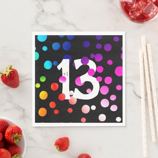 Serviette En Papier Points arc-en-ciel du 13e anniversaire en noir (En situation)