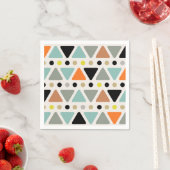 Serviette En Papier Points Triangles modernes du milieu du siècle colo (En situation)