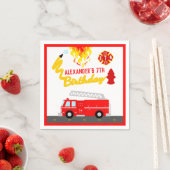 Serviette En Papier Pompier Camion Rouge Fête d'anniversaire (En situation)