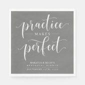 Serviette En Papier Pratique Fait Un Dîner De Répétition Parfait (Devant)