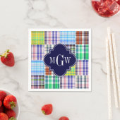 Serviette En Papier Preppy Patchwork Madras Navy Quatrefoil Monogramme (En situation)