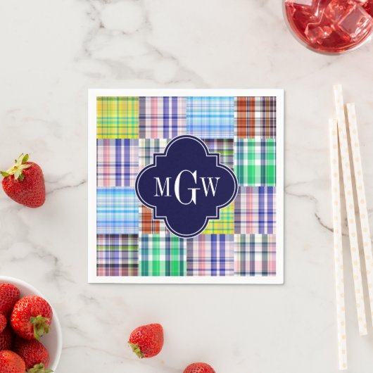 Serviette En Papier Preppy Patchwork Madras Navy Quatrefoil Monogramme (En situation)
