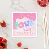 Serviette En Papier quatre fois doux Pink Frosting Girl's Birthday (En situation)