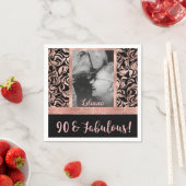 Serviette En Papier Quatre-vingt-dix et fabuleux Rose Gold Damask 90e  (En situation)