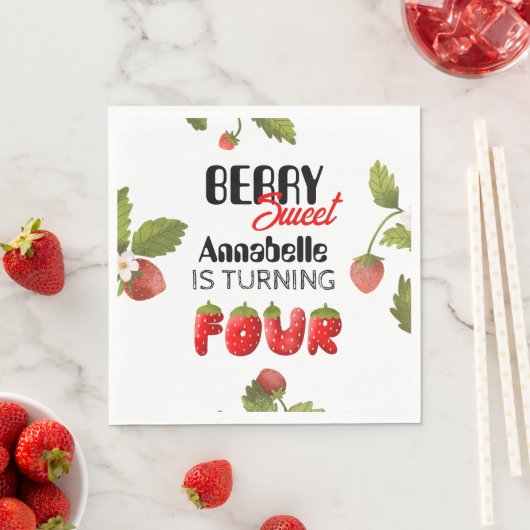 Serviette En Papier Quatrième anniversaire de la fraise (En situation)