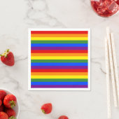 Serviette En Papier Rainbow Stripe Motif Pride Party (En situation)