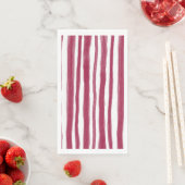 Serviette En Papier Rayures rouges Bordeaux (En situation)