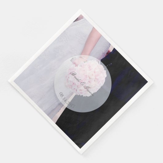 Serviette En Papier Robe de mariée blanche avec Mariage Rose (Coin)