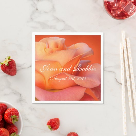 Serviette En Papier Rose corail Mariage personnalisé serviettes (En situation)