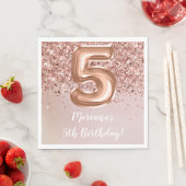Serviette En Papier Rose Gold 5e fête d'anniversaire (En situation)