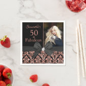 Serviette En Papier Rose Gold Black Damask photo 50e anniversaire (En situation)