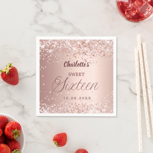 Serviette En Papier Rose gold script Sweet 16 (En situation)