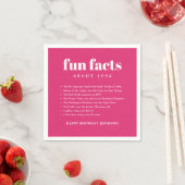 Serviette En Papier Rose Moderne Minimal Fun Faits Anniversaire Année (En situation)