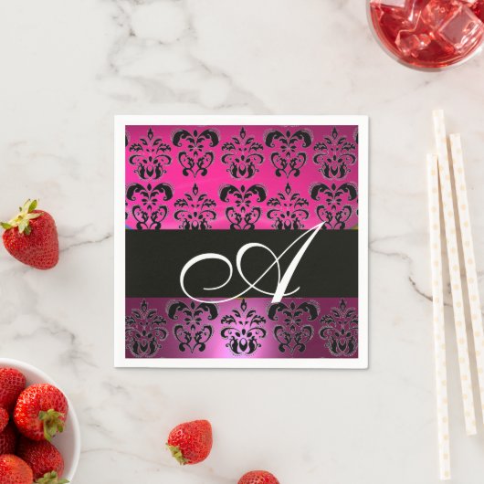 SERVIETTE EN PAPIER ROSE, NOIR FUCHSIA, DOMMASQUE POURPULAIRE MONOGRAM (En situation)