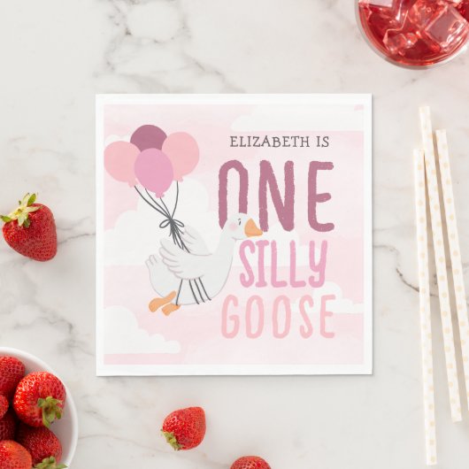 Serviette En Papier Rose One Silly Goose 1er anniversaire (En situation)