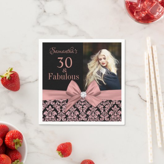 Serviette En Papier Rose or parties scintillant damask 30th Birthday p (En situation)