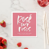 Serviette En Papier Rosé sur rose amusant rose Galentine's ami party (En situation)