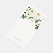 Serviette En Papier Roses blanches Nom de script personnalisé Mariage (Coin)