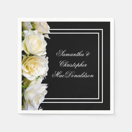 Serviette En Papier Roses blanches sur mariage floral noir (Devant)