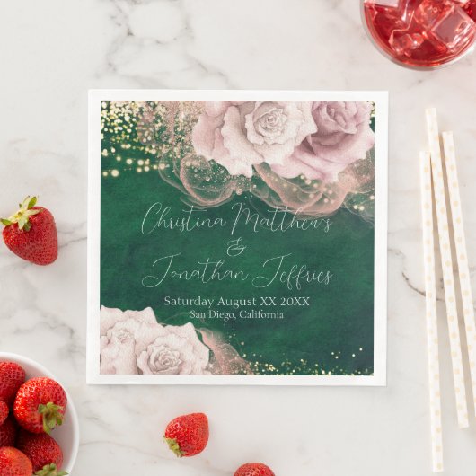 Serviette En Papier Roses d'aquarelle romantique sur Mariage vert émer (En situation)
