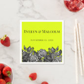 Serviette En Papier Roses noires et blanches Chaux électriques Mariage (En situation)