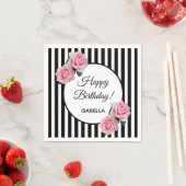 Serviette En Papier Roses roses sur rayures blanches noires Joyeux ann (En situation)