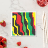 Serviette En Papier Rouge Jaune Vert Noir Rasta Fête de Vague (En situation)